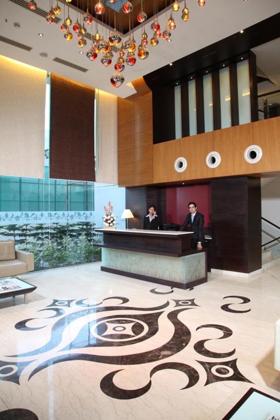 Treehouse Queens Pearl Gurgaon Exterior foto