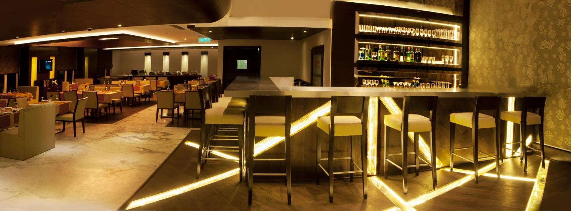Treehouse Queens Pearl Gurgaon Exterior foto