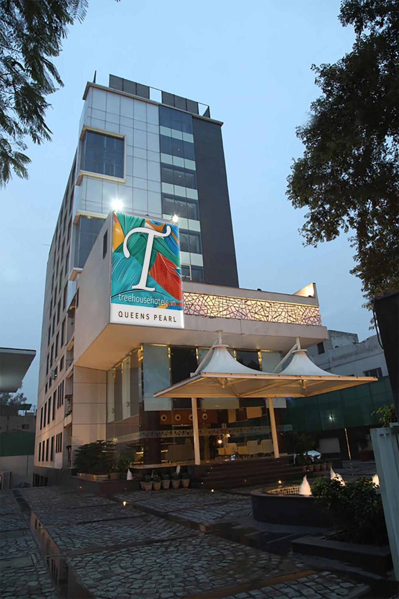 Treehouse Queens Pearl Gurgaon Exterior foto